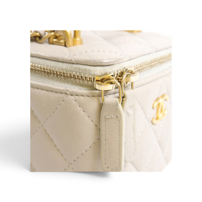 Chanel Mini Vanity Cuir d’agneau Gris claire — vue 11