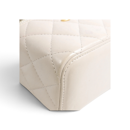 Chanel Mini Vanity Cuir d’agneau Gris claire — vue 16