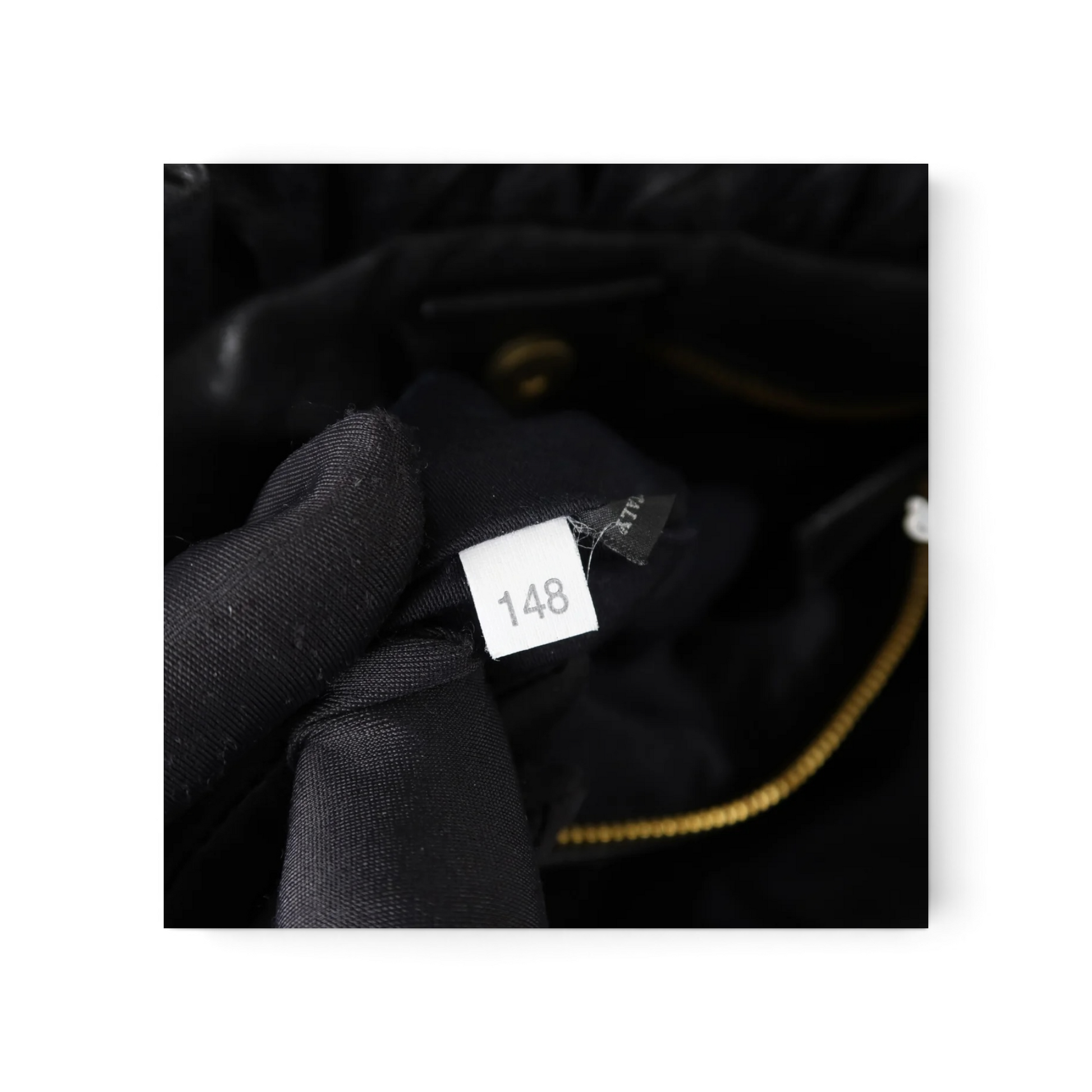 Miu Miu Vitello Cuir de veau Noir — vue 9