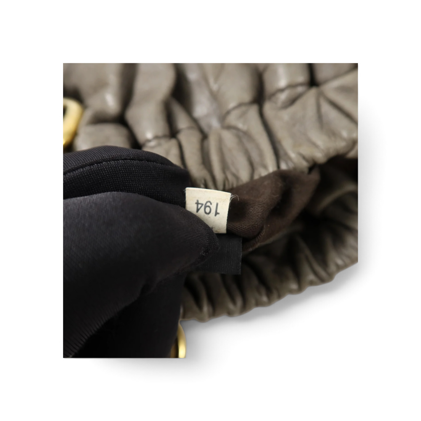 Miu Miu Vitello Cuir de veau Gris — vue 9