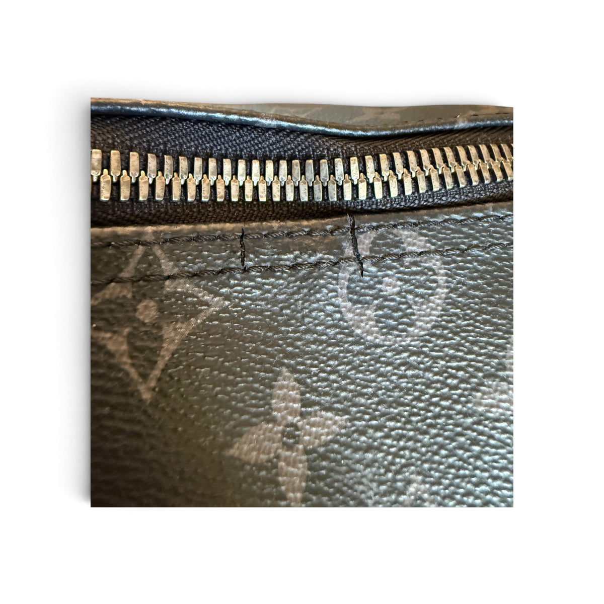 Louis Vuitton Keepall 45 Bandoulière Monogram Eclipse Noir — vue 10